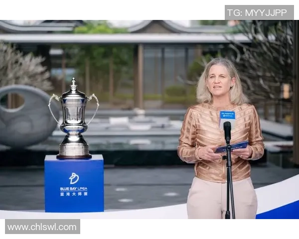 卡卡：对世界杯最夸姣的回想是触碰奖杯；很等待新的赛制